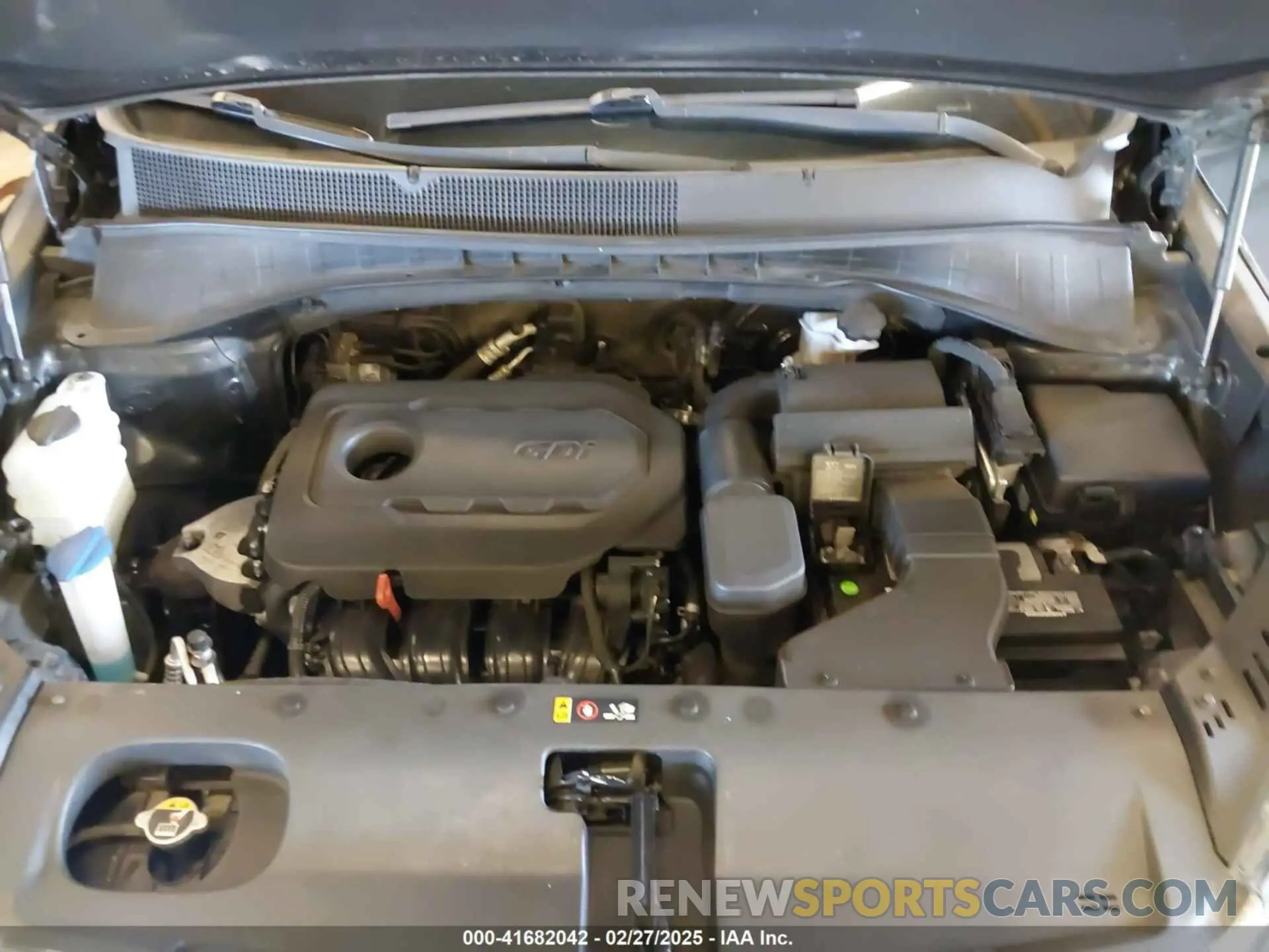 10 Photograph of a damaged car 5XYPGDA32KG511068 KIA SORENTO 2019