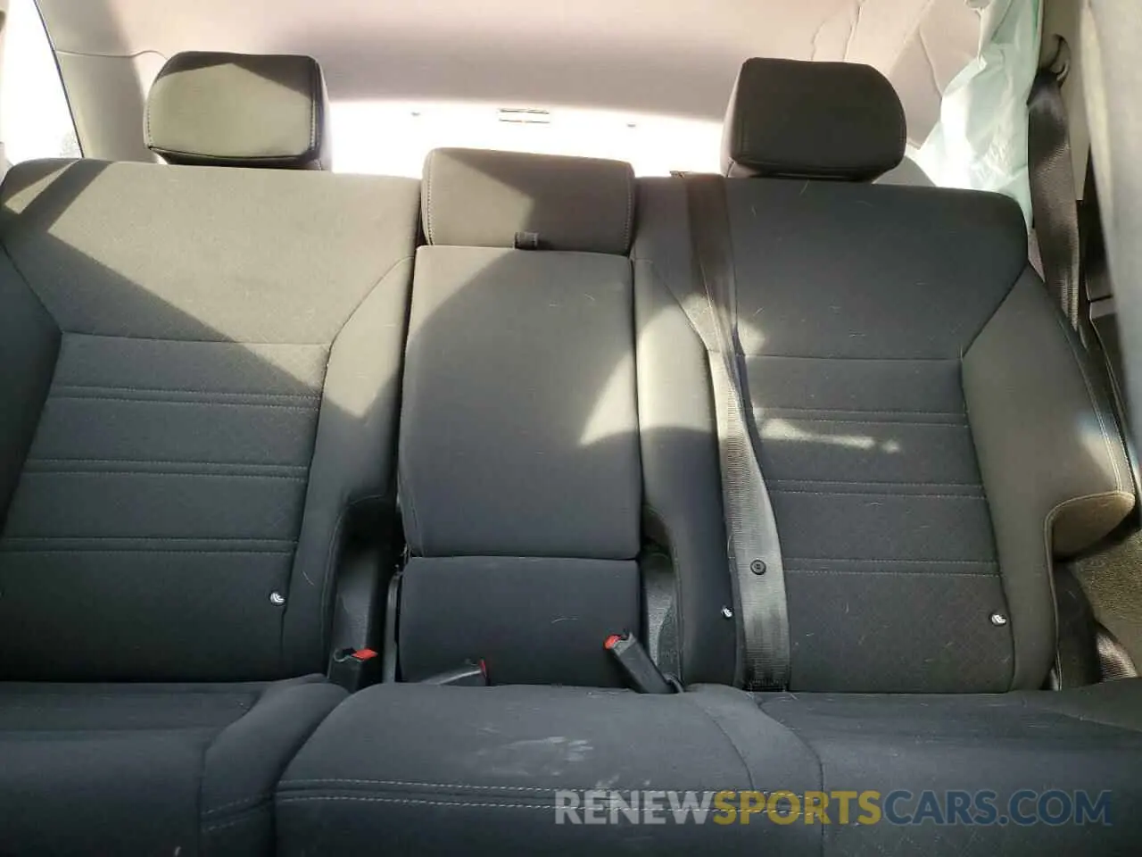 10 Photograph of a damaged car 5XYPGDA32KG597742 KIA SORENTO 2019