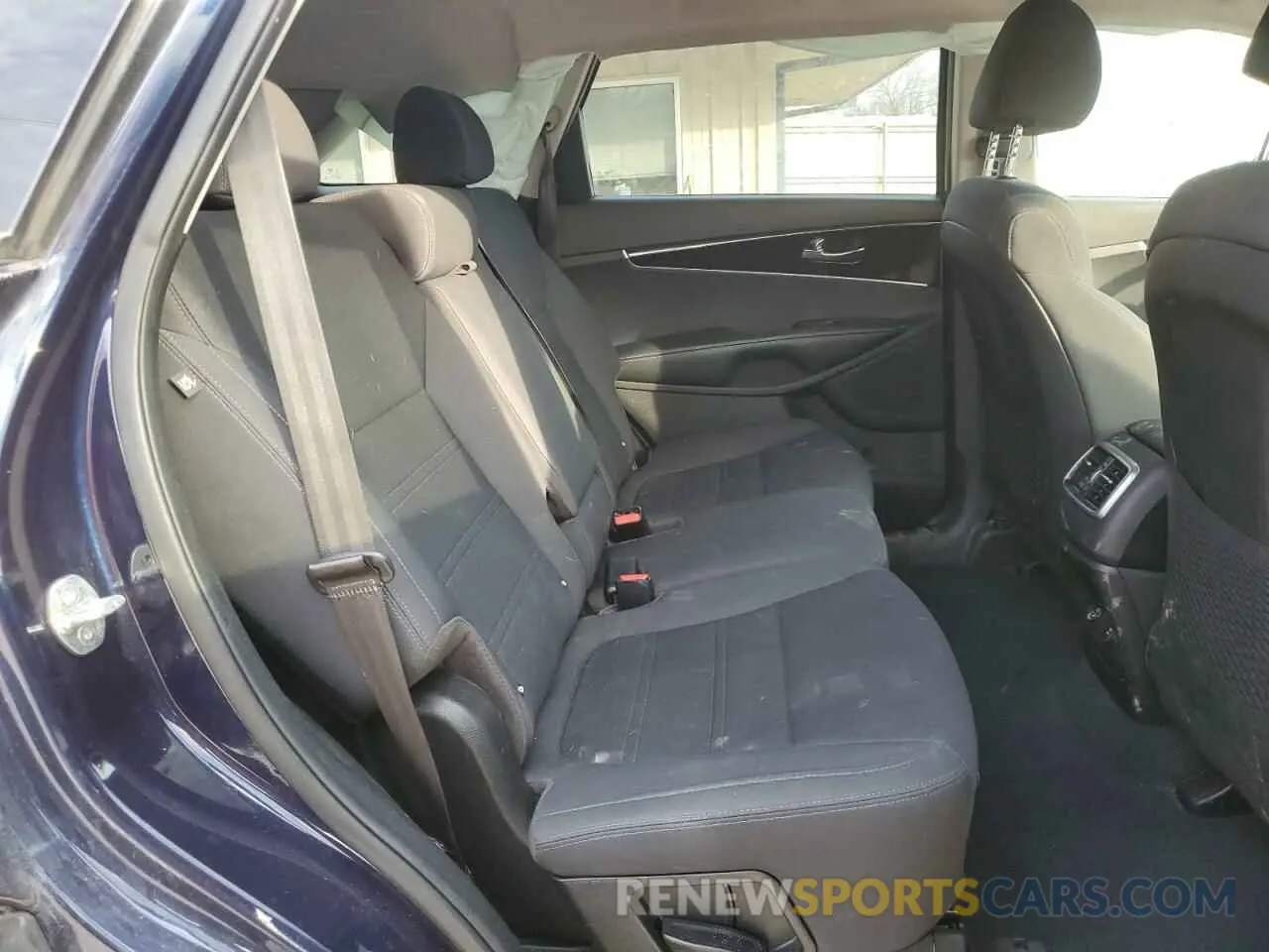 11 Photograph of a damaged car 5XYPGDA32KG597742 KIA SORENTO 2019