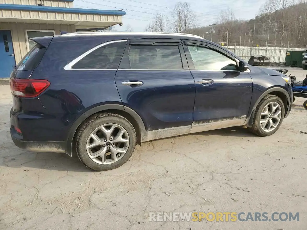 3 Photograph of a damaged car 5XYPGDA32KG597742 KIA SORENTO 2019