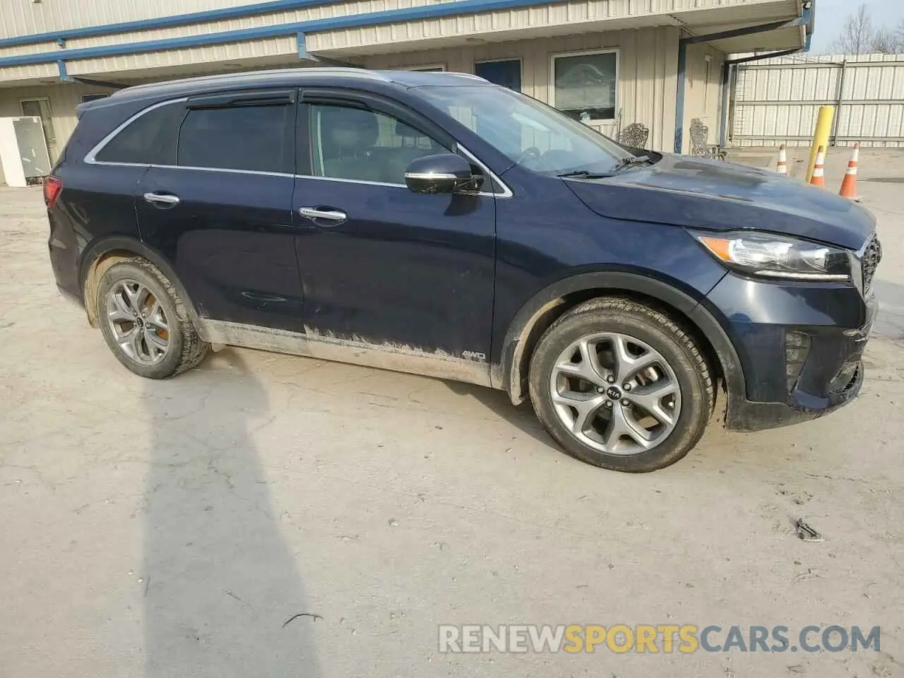 4 Photograph of a damaged car 5XYPGDA32KG597742 KIA SORENTO 2019