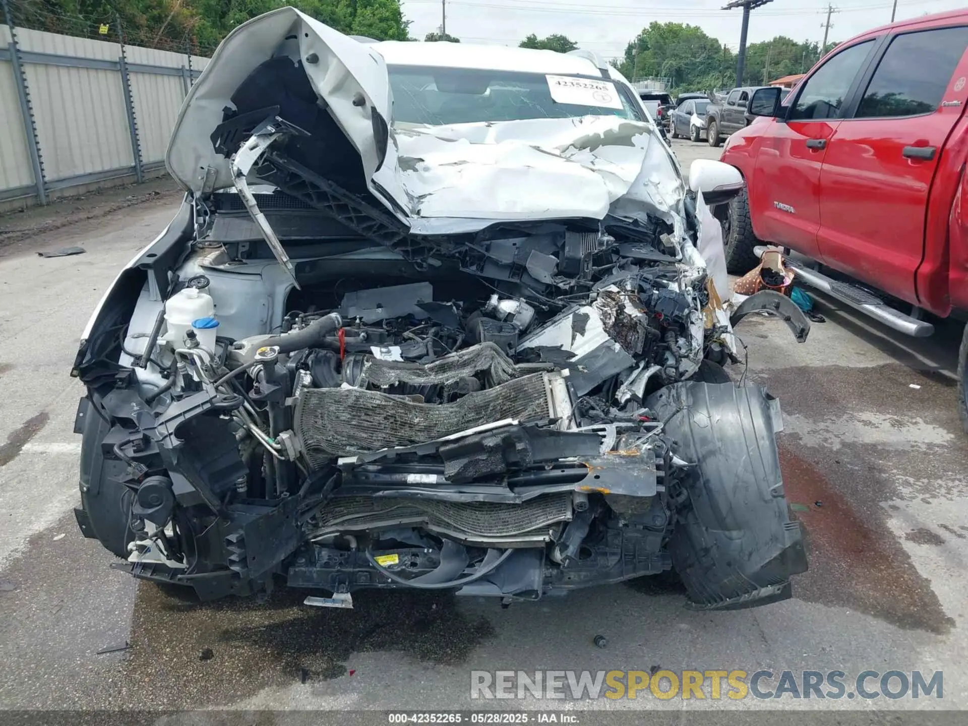 12 Photograph of a damaged car 5XYPGDA33KG440074 KIA SORENTO 2019