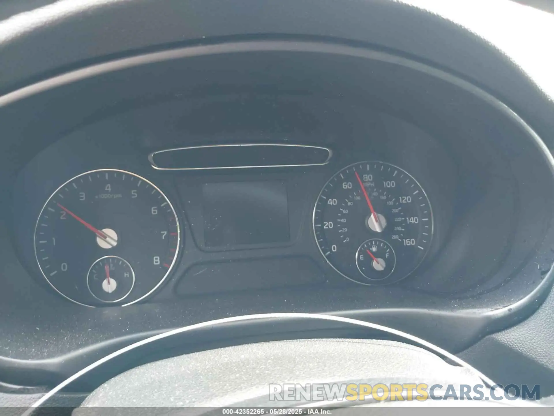 7 Photograph of a damaged car 5XYPGDA33KG440074 KIA SORENTO 2019