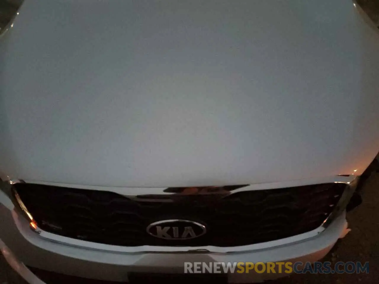 11 Photograph of a damaged car 5XYPGDA33KG480073 KIA SORENTO 2019