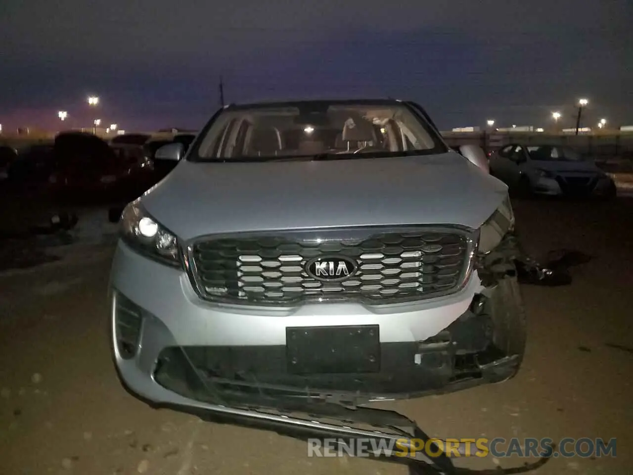 5 Photograph of a damaged car 5XYPGDA33KG480073 KIA SORENTO 2019