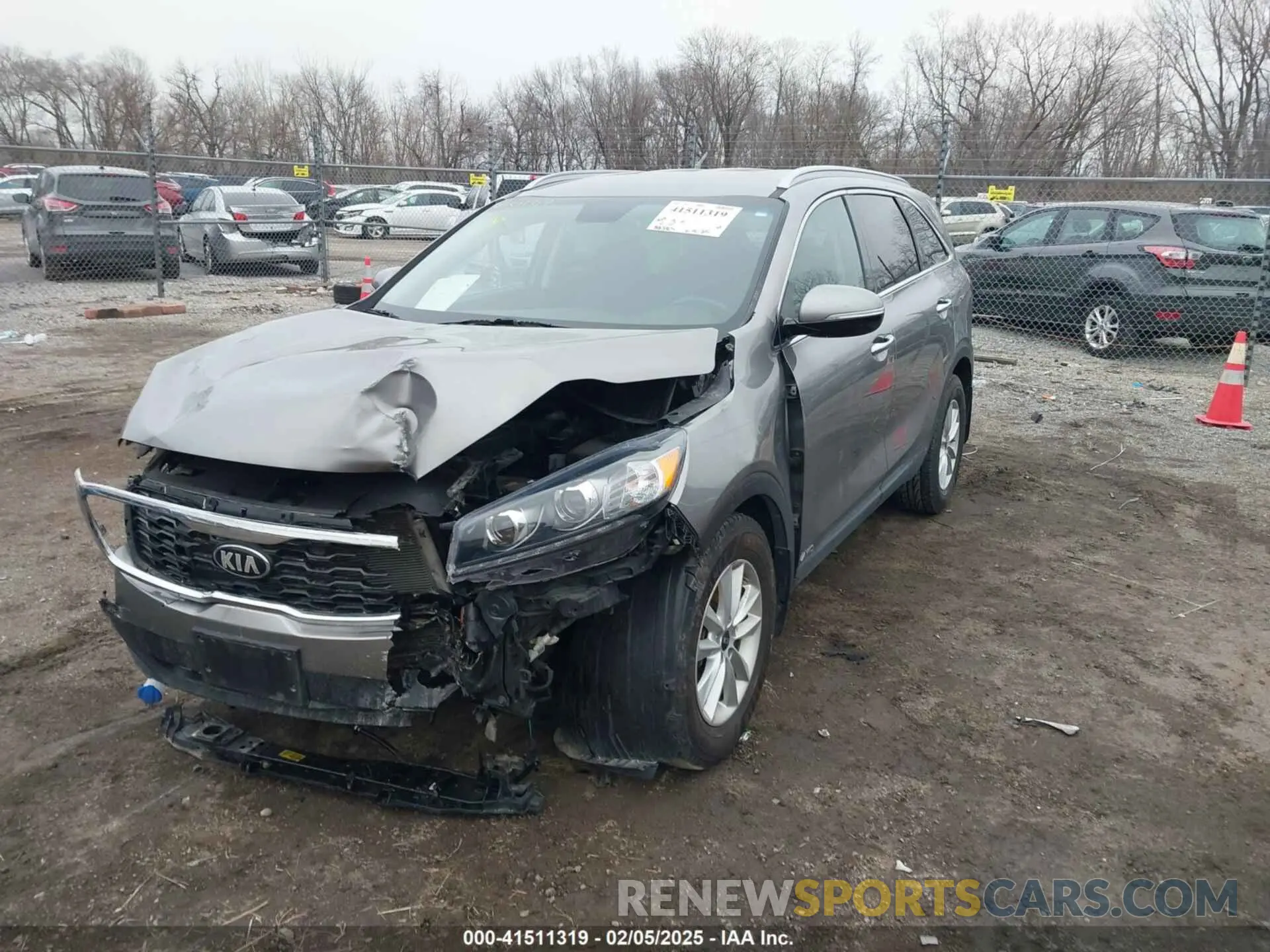 2 Photograph of a damaged car 5XYPGDA33KG508972 KIA SORENTO 2019