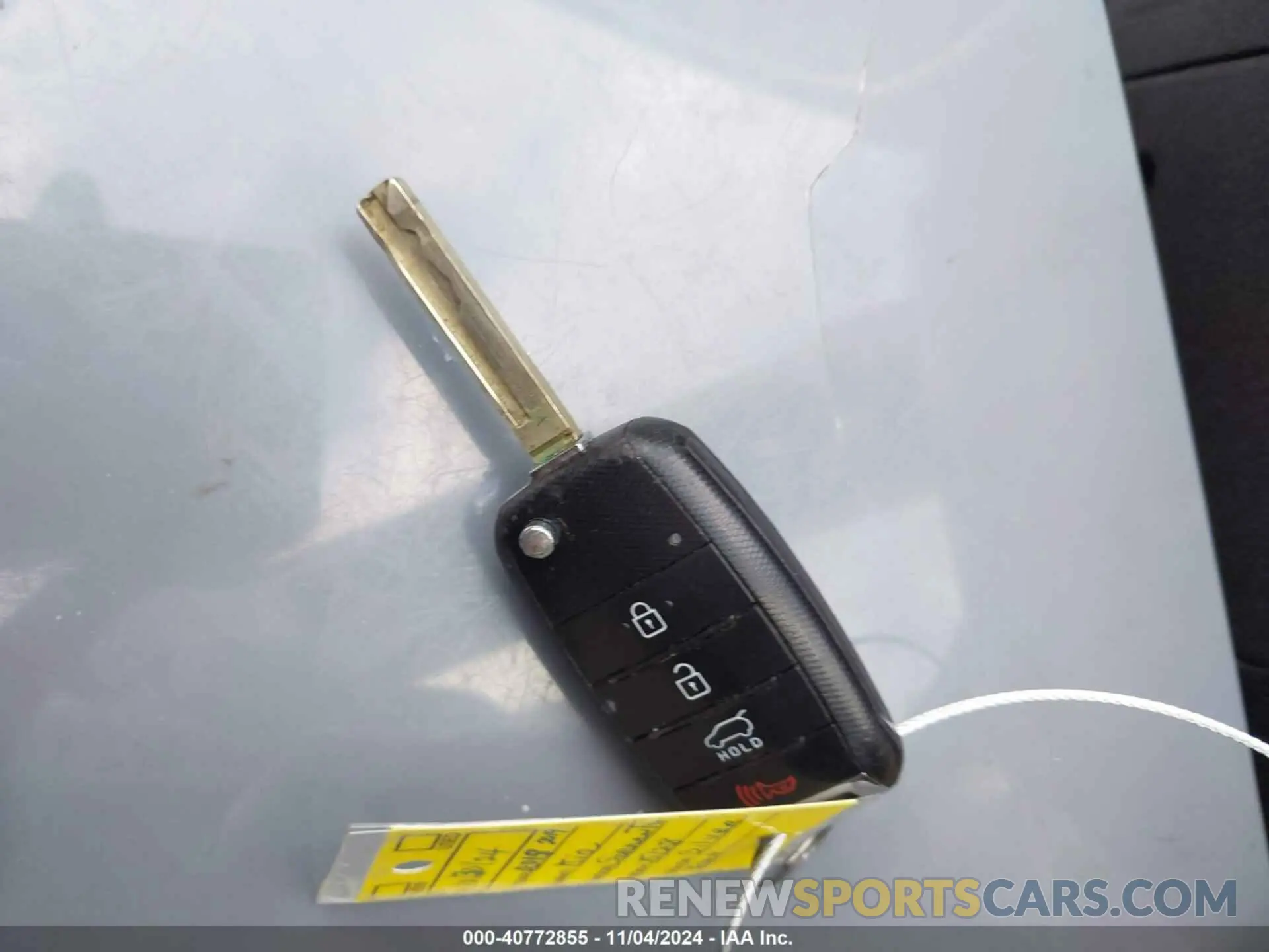 11 Photograph of a damaged car 5XYPGDA33KG515128 KIA SORENTO 2019