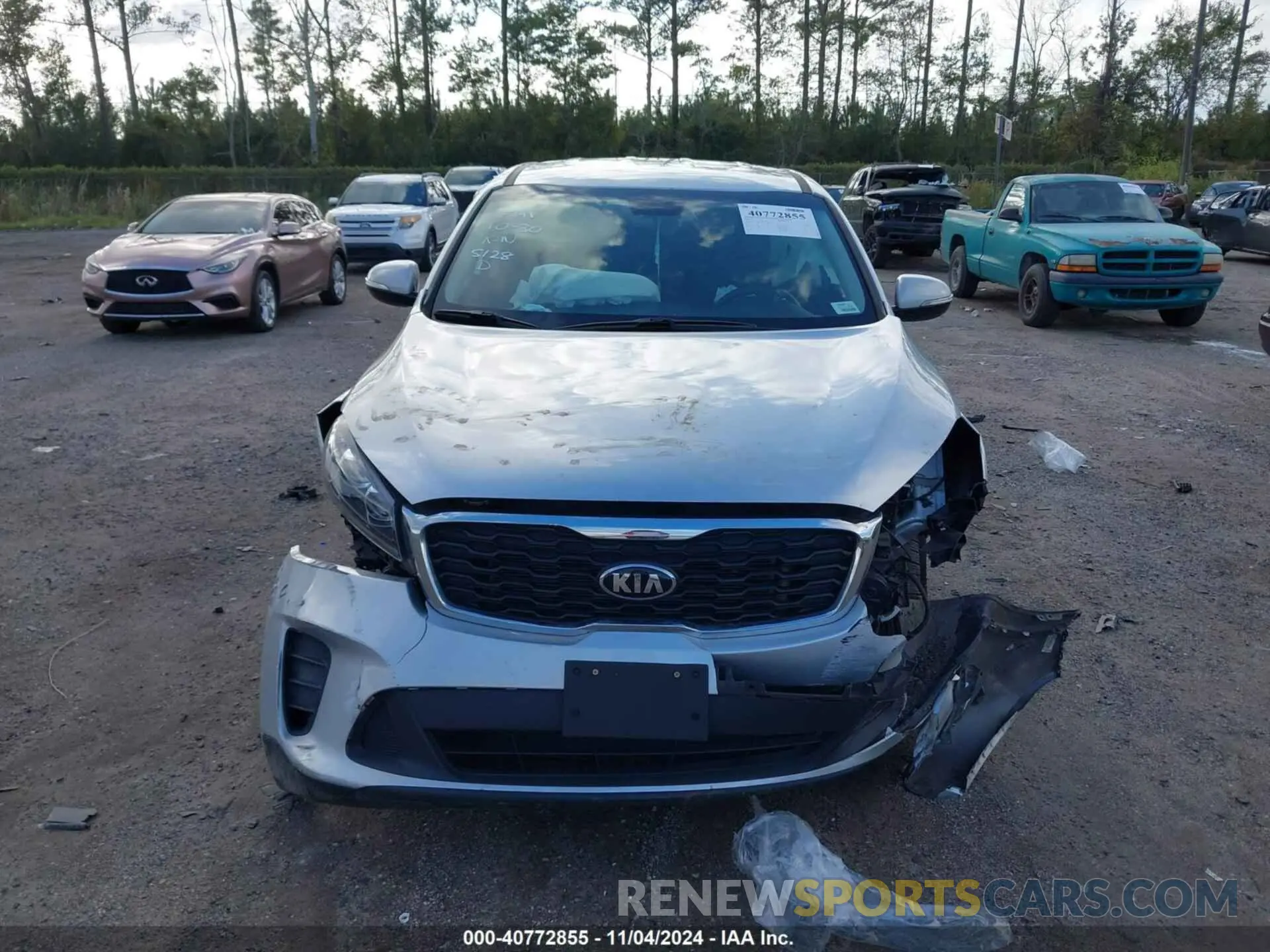 12 Photograph of a damaged car 5XYPGDA33KG515128 KIA SORENTO 2019