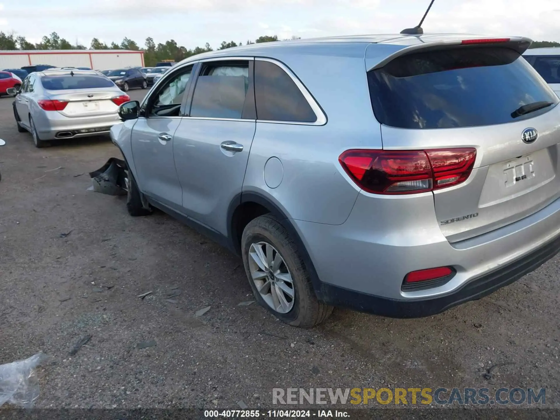 3 Photograph of a damaged car 5XYPGDA33KG515128 KIA SORENTO 2019