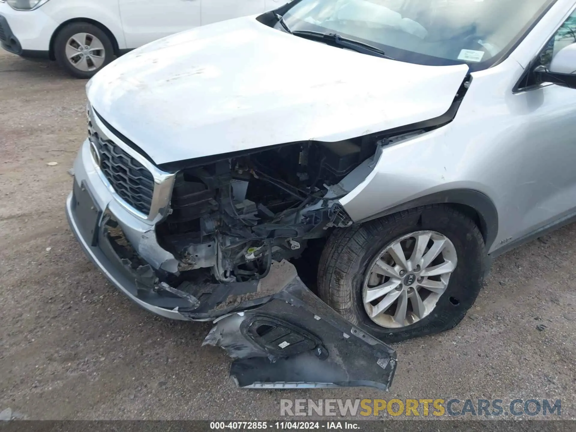 6 Photograph of a damaged car 5XYPGDA33KG515128 KIA SORENTO 2019