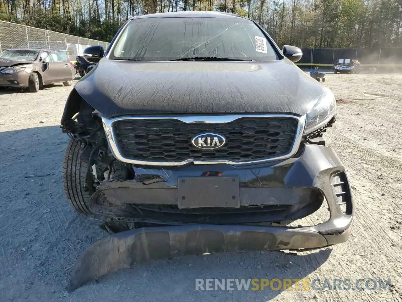 5 Photograph of a damaged car 5XYPGDA33KG524802 KIA SORENTO 2019