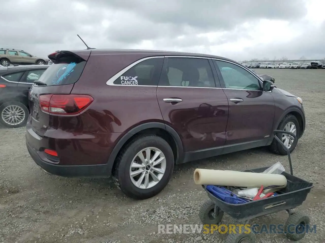 3 Photograph of a damaged car 5XYPGDA33KG537338 KIA SORENTO 2019