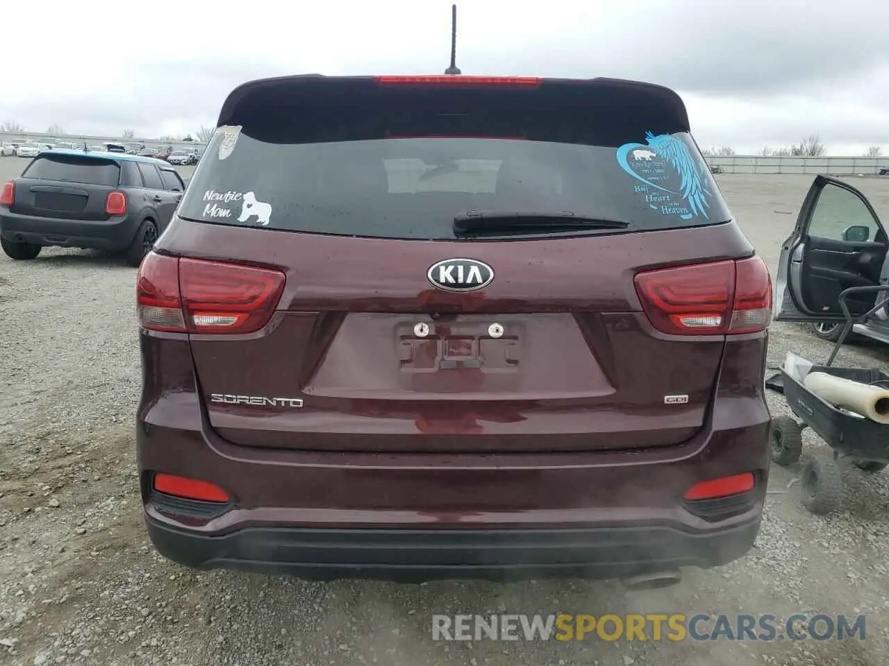 6 Photograph of a damaged car 5XYPGDA33KG537338 KIA SORENTO 2019