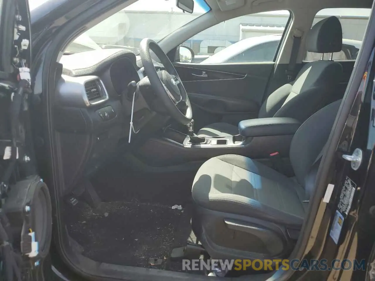 7 Photograph of a damaged car 5XYPGDA33KG538702 KIA SORENTO 2019
