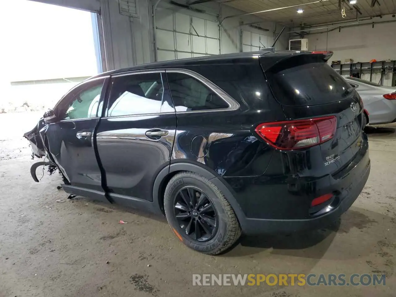 2 Photograph of a damaged car 5XYPGDA33KG548324 KIA SORENTO 2019