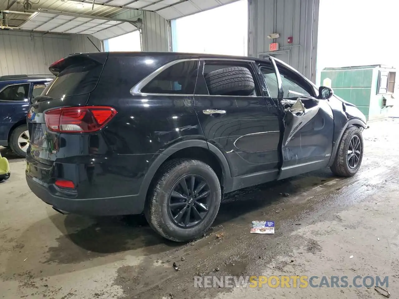 3 Photograph of a damaged car 5XYPGDA33KG548324 KIA SORENTO 2019