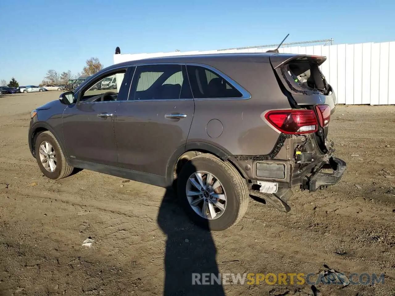 2 Photograph of a damaged car 5XYPGDA33KG574406 KIA SORENTO 2019