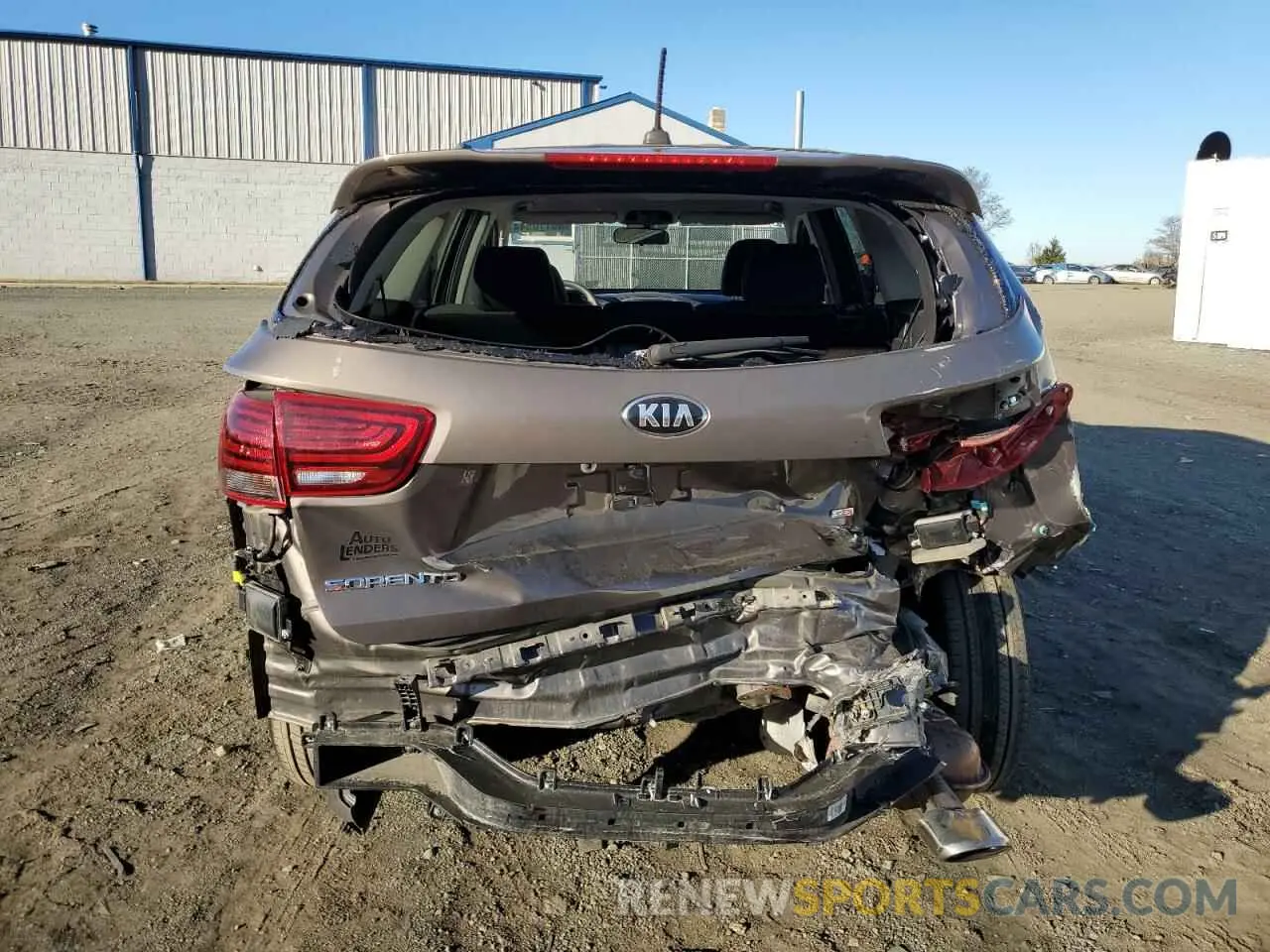 6 Photograph of a damaged car 5XYPGDA33KG574406 KIA SORENTO 2019