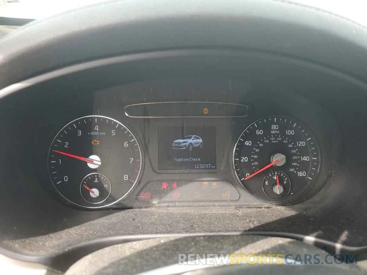 9 Photograph of a damaged car 5XYPGDA34KG525215 KIA SORENTO 2019