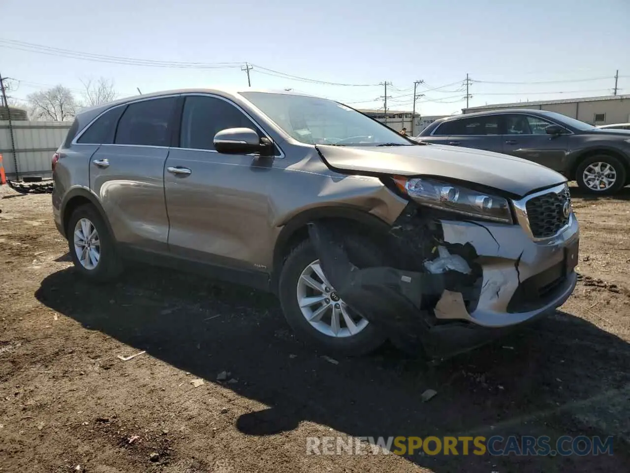4 Photograph of a damaged car 5XYPGDA34KG525327 KIA SORENTO 2019
