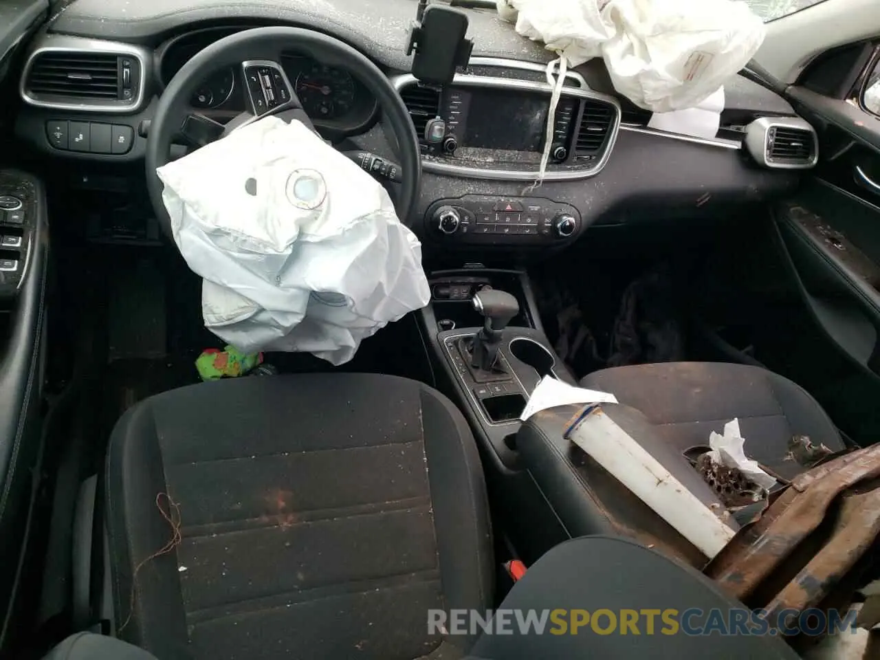 8 Photograph of a damaged car 5XYPGDA34KG561177 KIA SORENTO 2019
