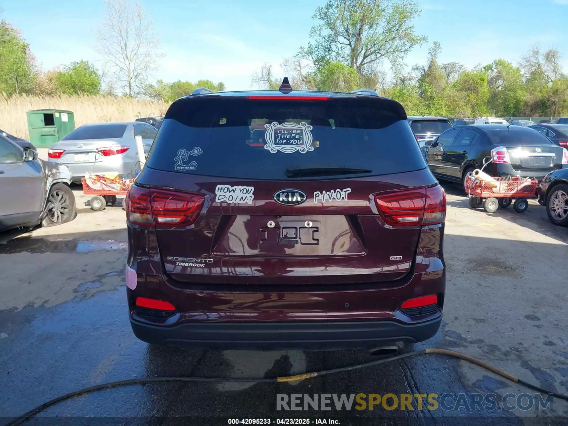17 Photograph of a damaged car 5XYPGDA34KG592767 KIA SORENTO 2019