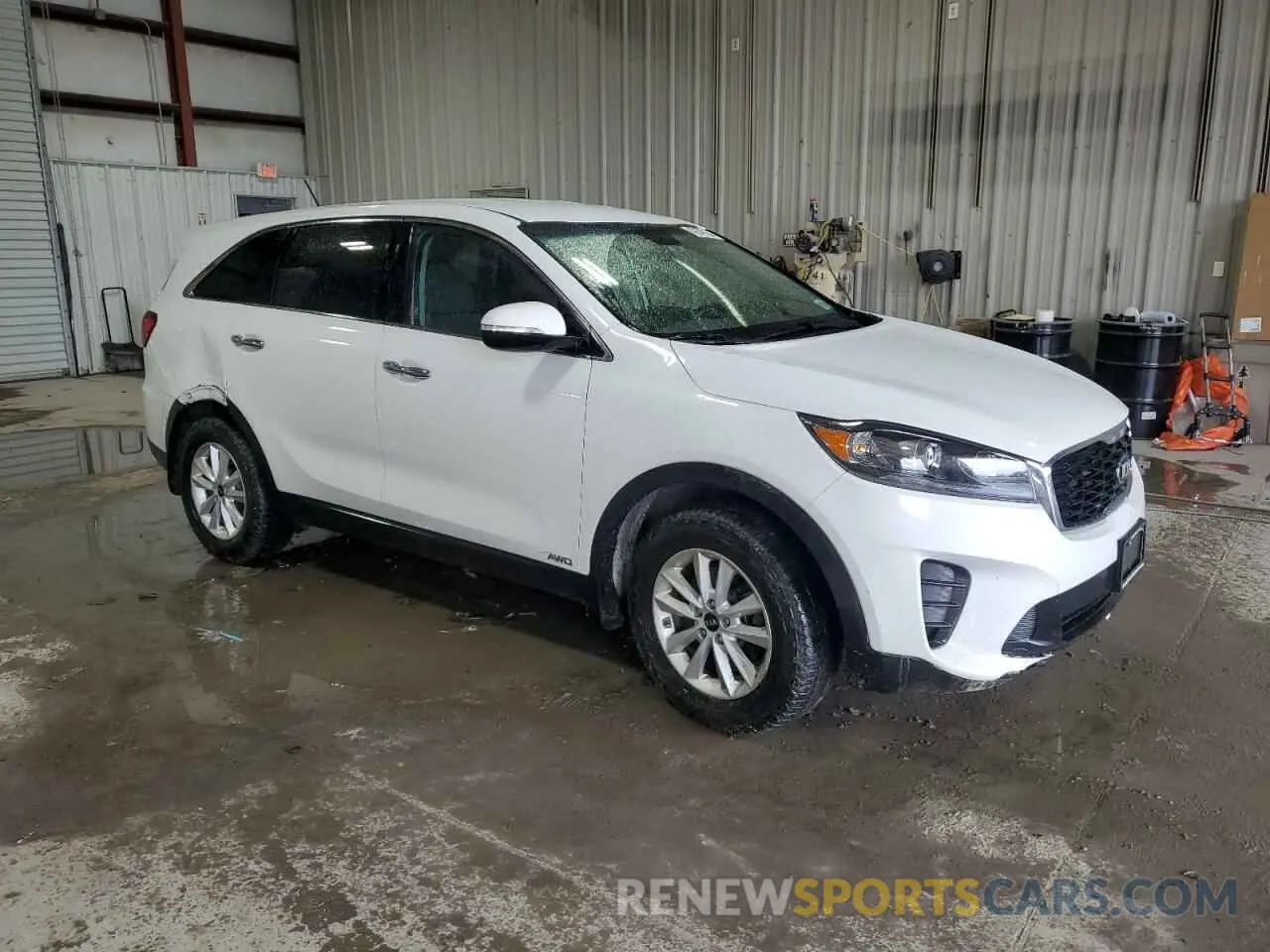 4 Photograph of a damaged car 5XYPGDA35KG461864 KIA SORENTO 2019