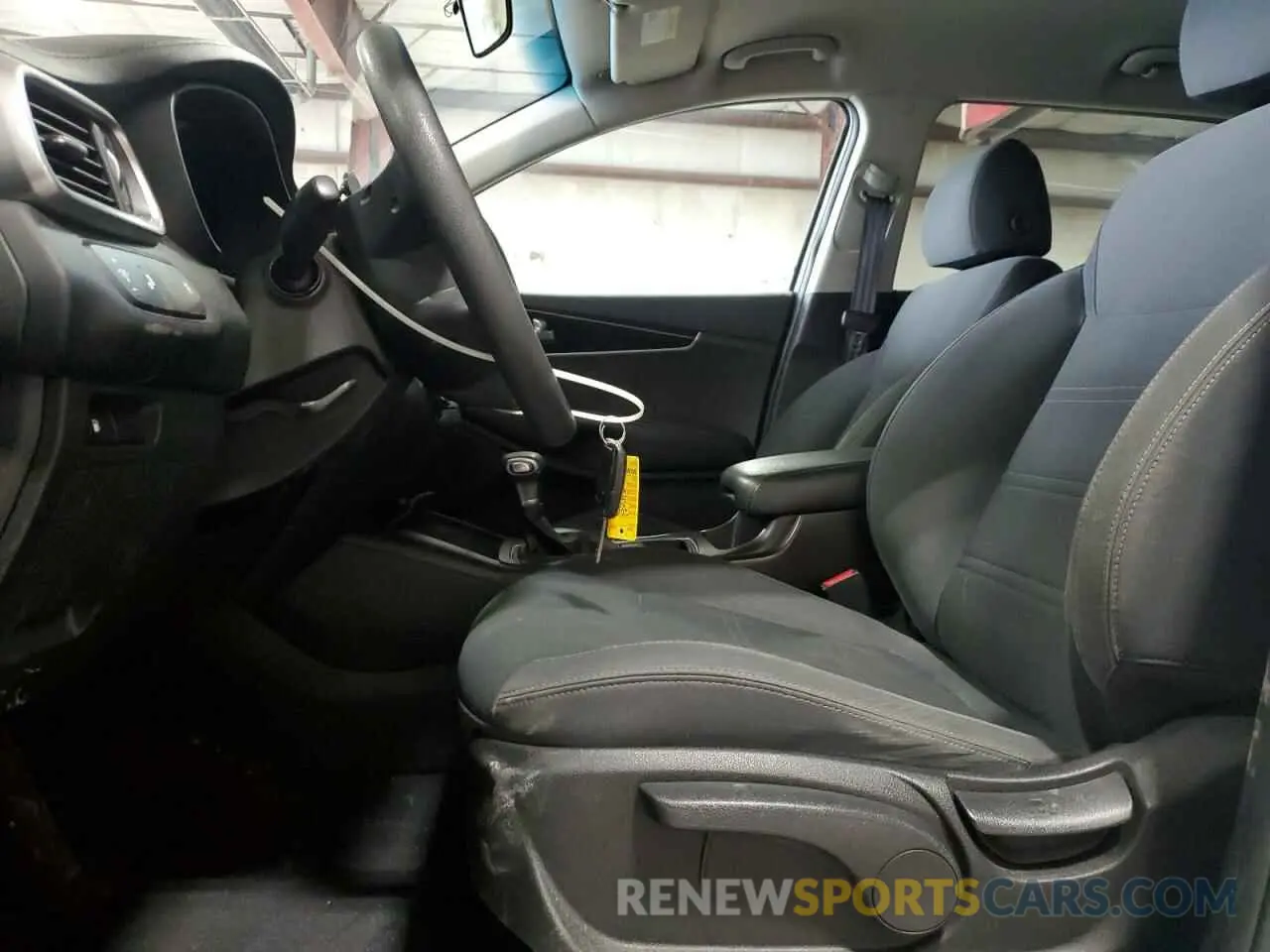 7 Photograph of a damaged car 5XYPGDA35KG461864 KIA SORENTO 2019