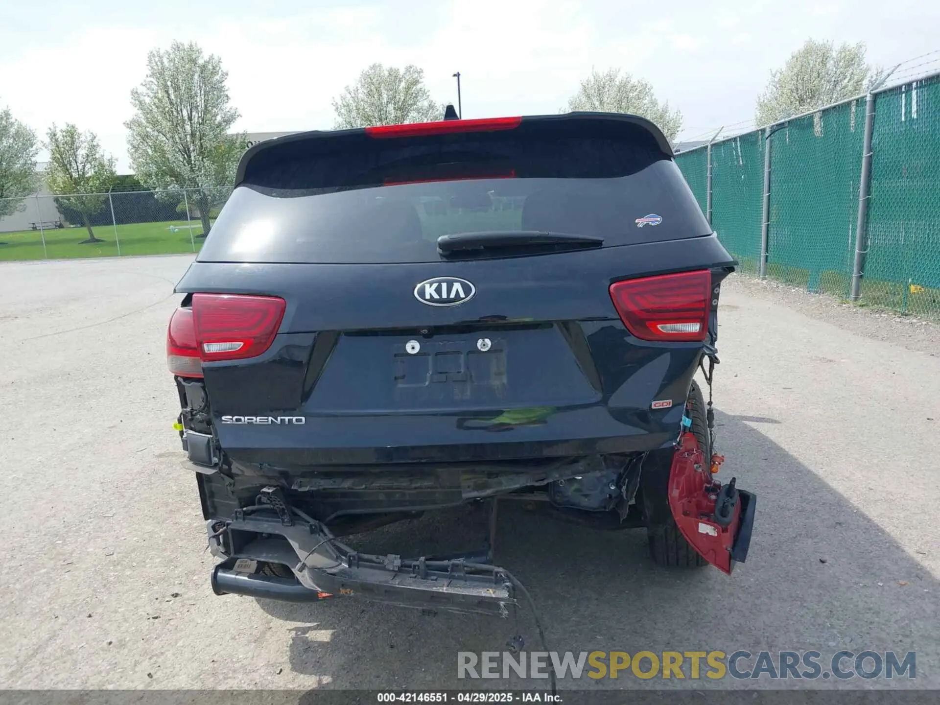 16 Photograph of a damaged car 5XYPGDA36KG439646 KIA SORENTO 2019