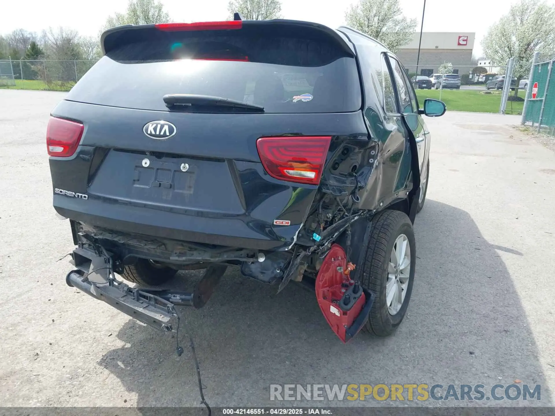 6 Photograph of a damaged car 5XYPGDA36KG439646 KIA SORENTO 2019