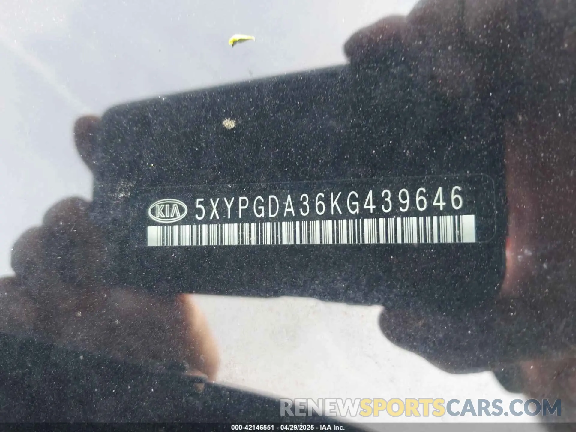 9 Photograph of a damaged car 5XYPGDA36KG439646 KIA SORENTO 2019