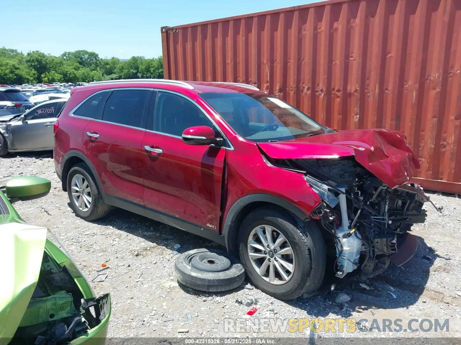 13 Photograph of a damaged car 5XYPGDA36KG469200 KIA SORENTO 2019