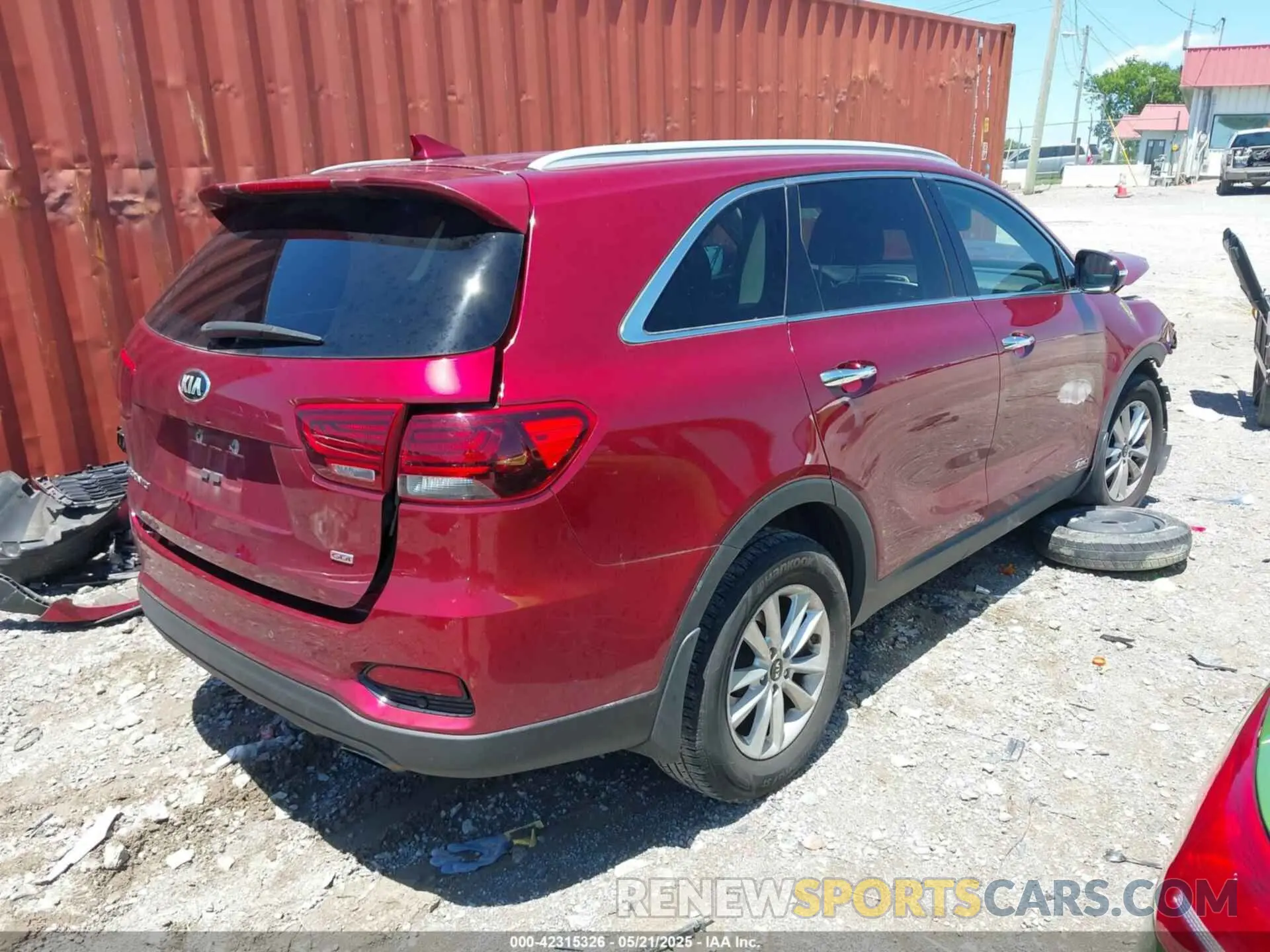 4 Photograph of a damaged car 5XYPGDA36KG469200 KIA SORENTO 2019
