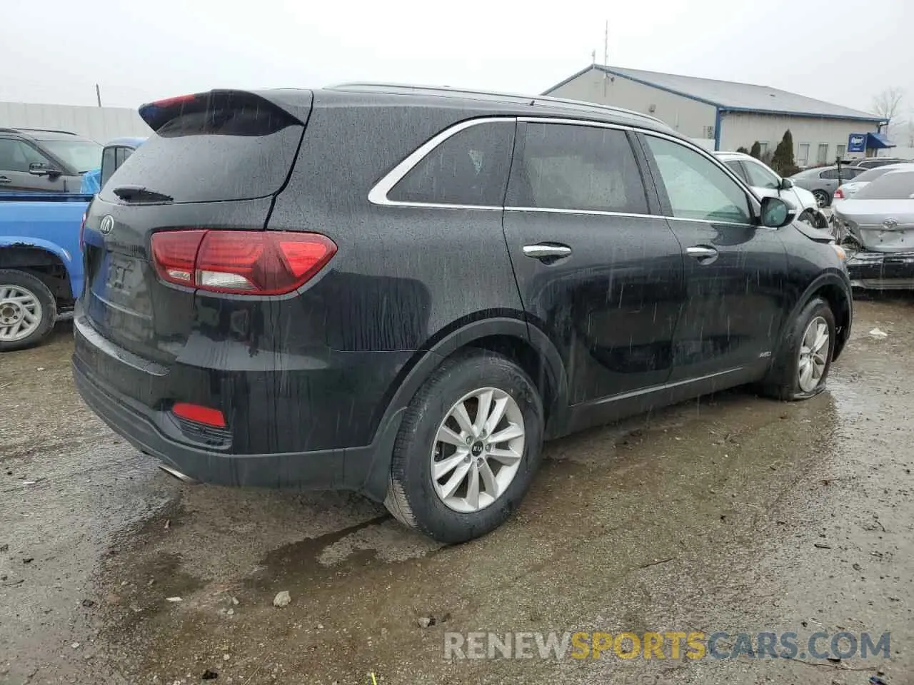 3 Photograph of a damaged car 5XYPGDA37KG507744 KIA SORENTO 2019
