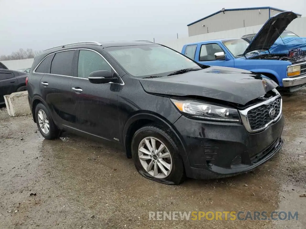 4 Photograph of a damaged car 5XYPGDA37KG507744 KIA SORENTO 2019