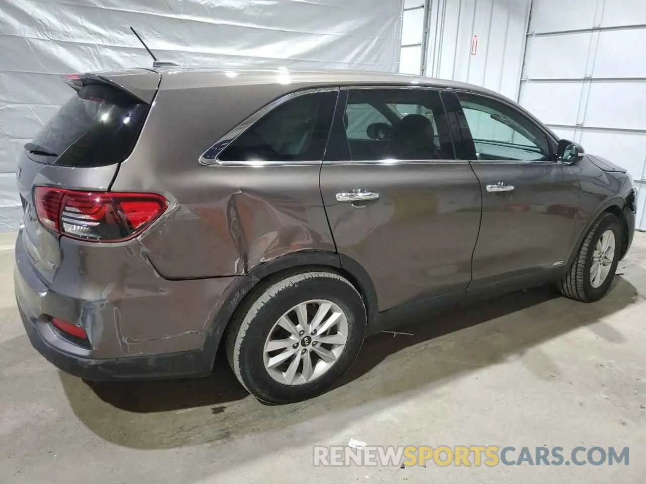 3 Photograph of a damaged car 5XYPGDA37KG525547 KIA SORENTO 2019