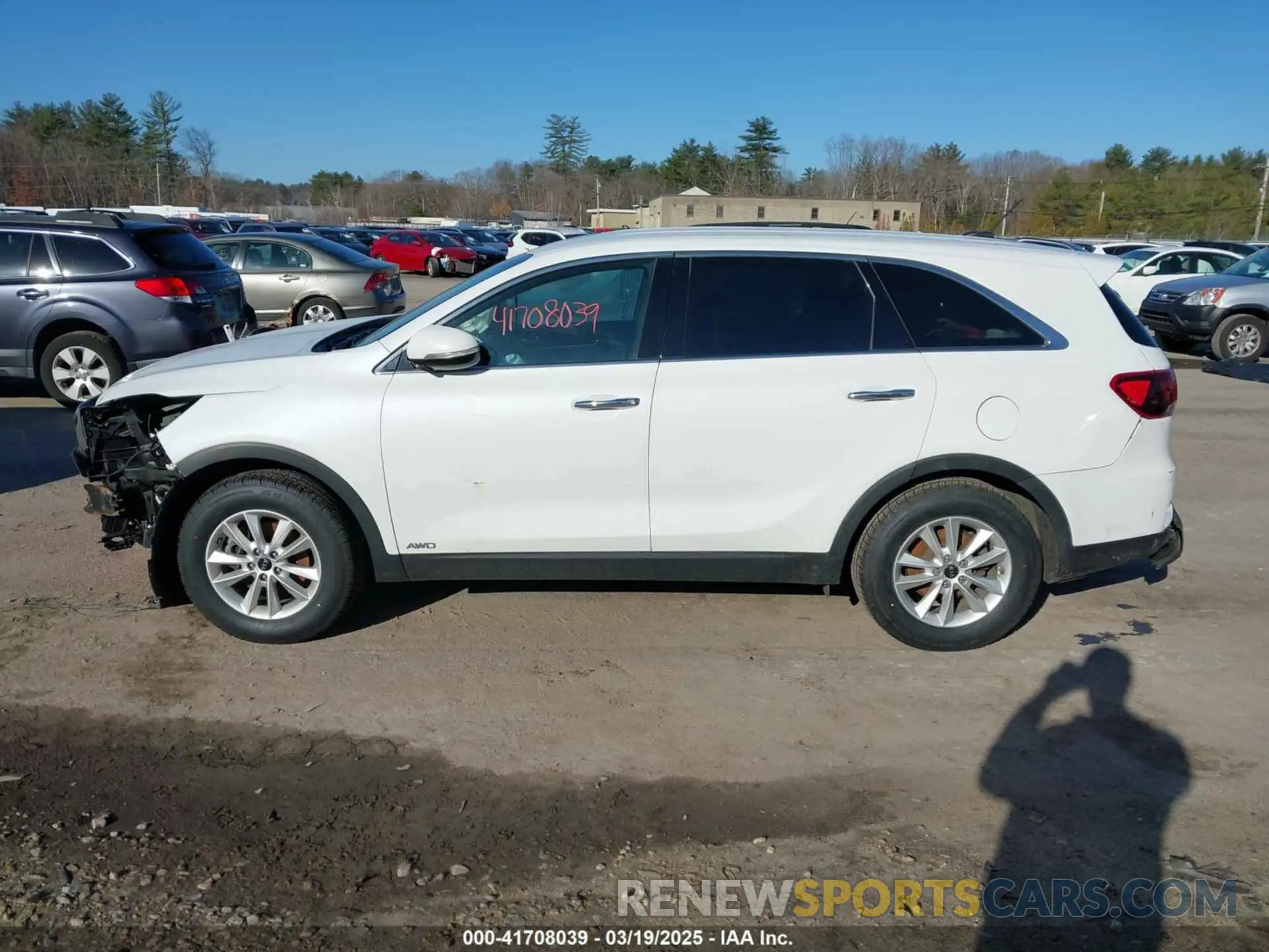15 Photograph of a damaged car 5XYPGDA37KG526732 KIA SORENTO 2019
