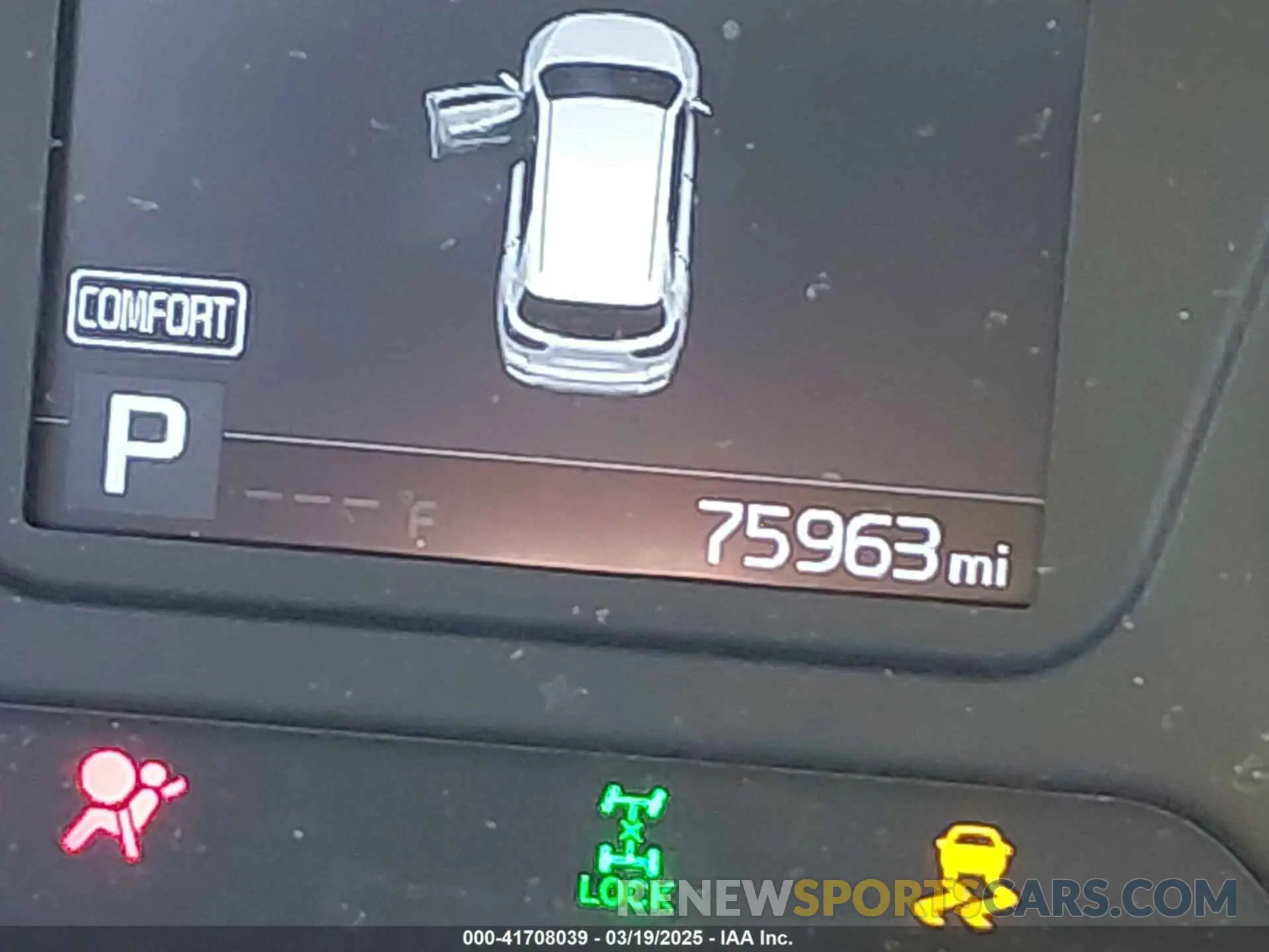 16 Photograph of a damaged car 5XYPGDA37KG526732 KIA SORENTO 2019