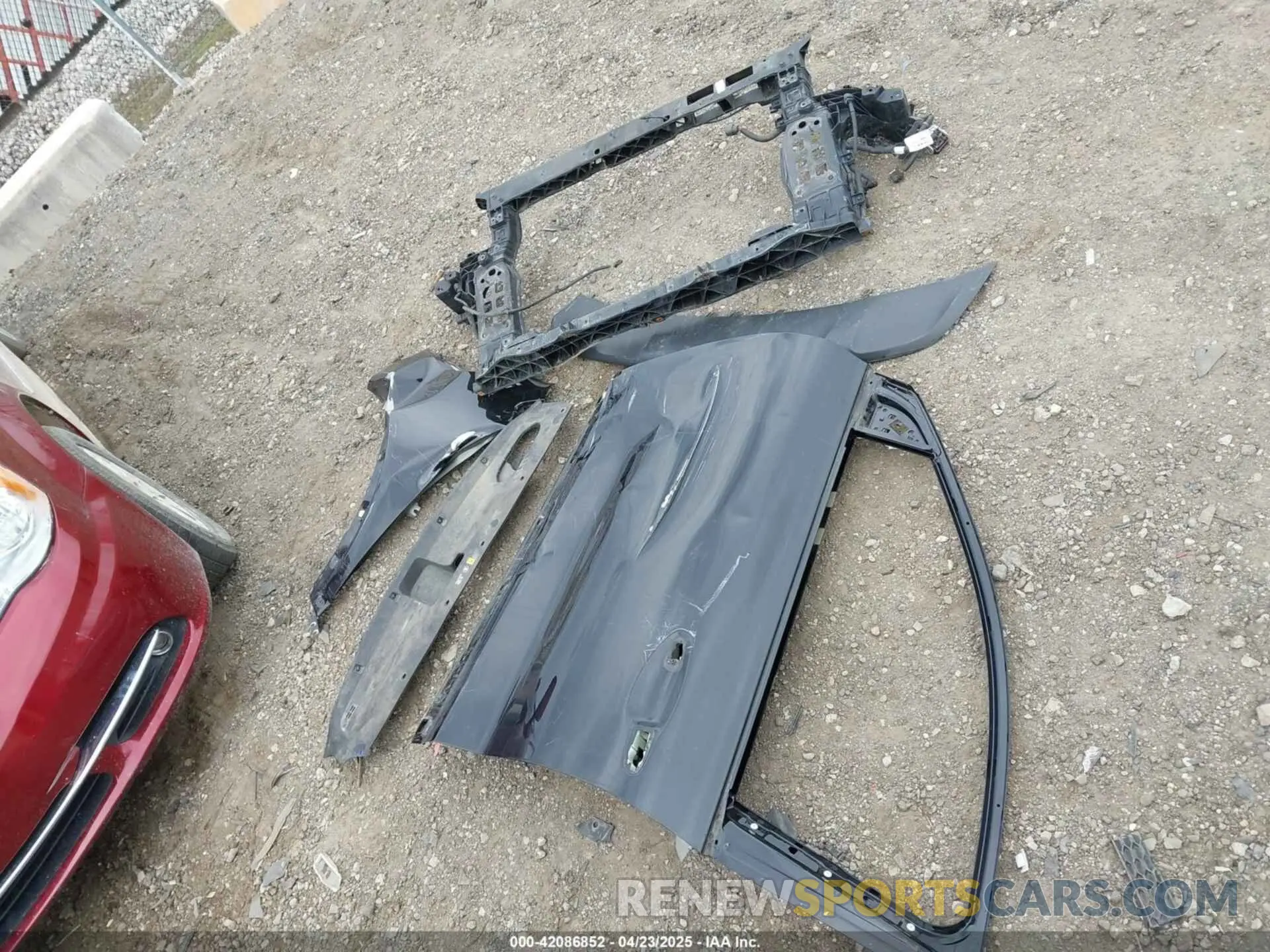 12 Photograph of a damaged car 5XYPGDA37KG574957 KIA SORENTO 2019