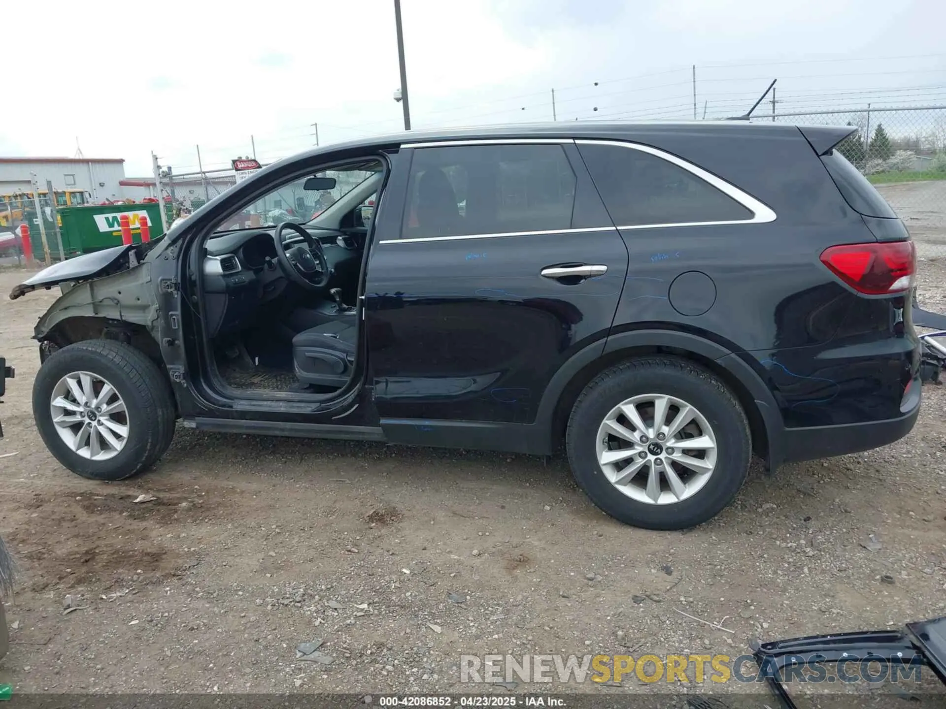 15 Photograph of a damaged car 5XYPGDA37KG574957 KIA SORENTO 2019
