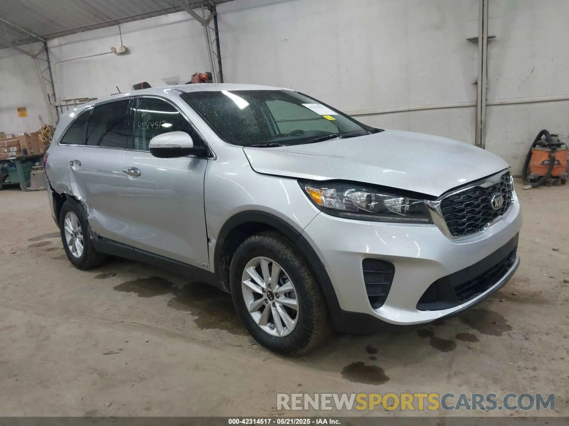 1 Photograph of a damaged car 5XYPGDA38KG550909 KIA SORENTO 2019