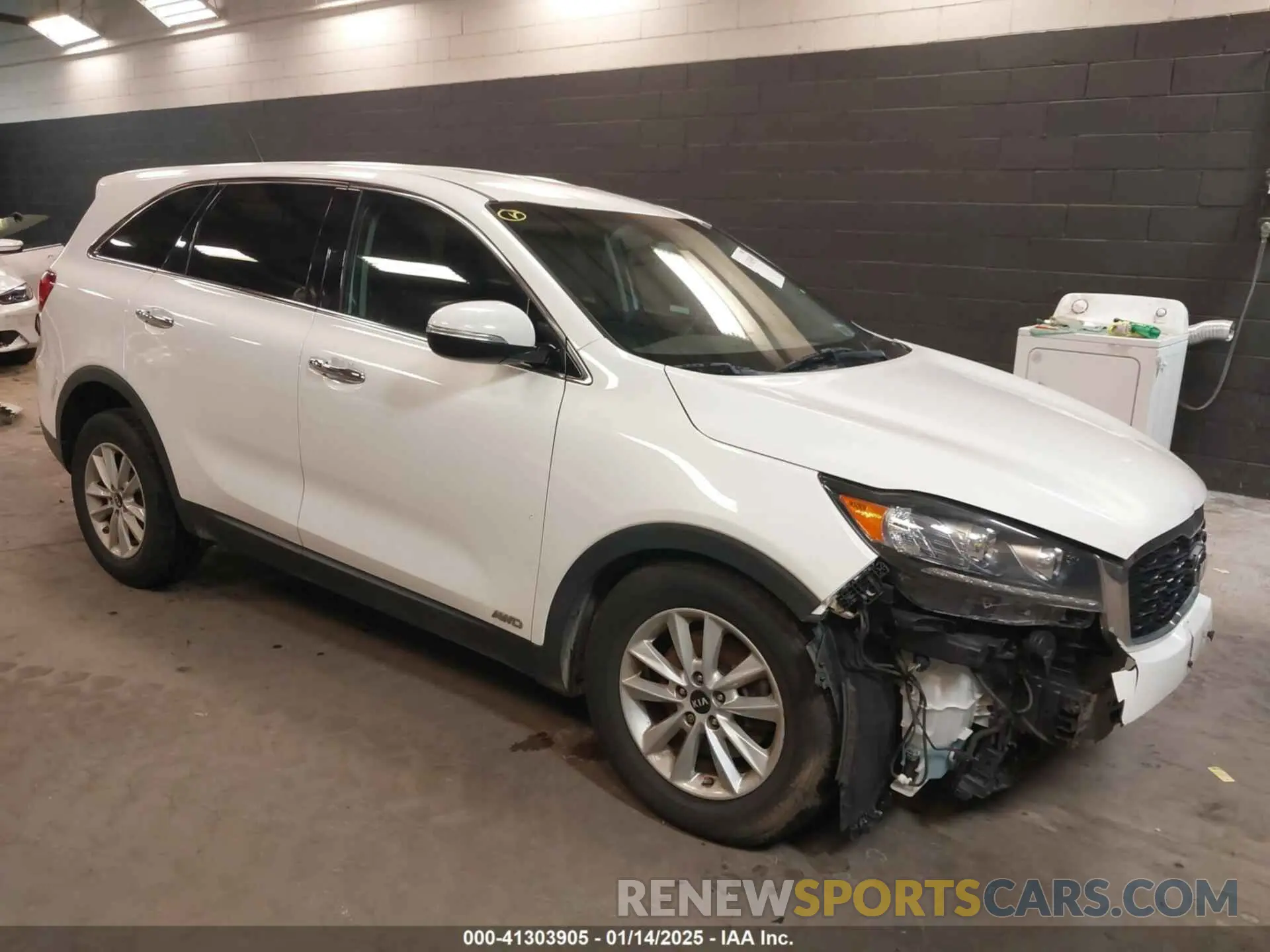 1 Photograph of a damaged car 5XYPGDA38KG558444 KIA SORENTO 2019