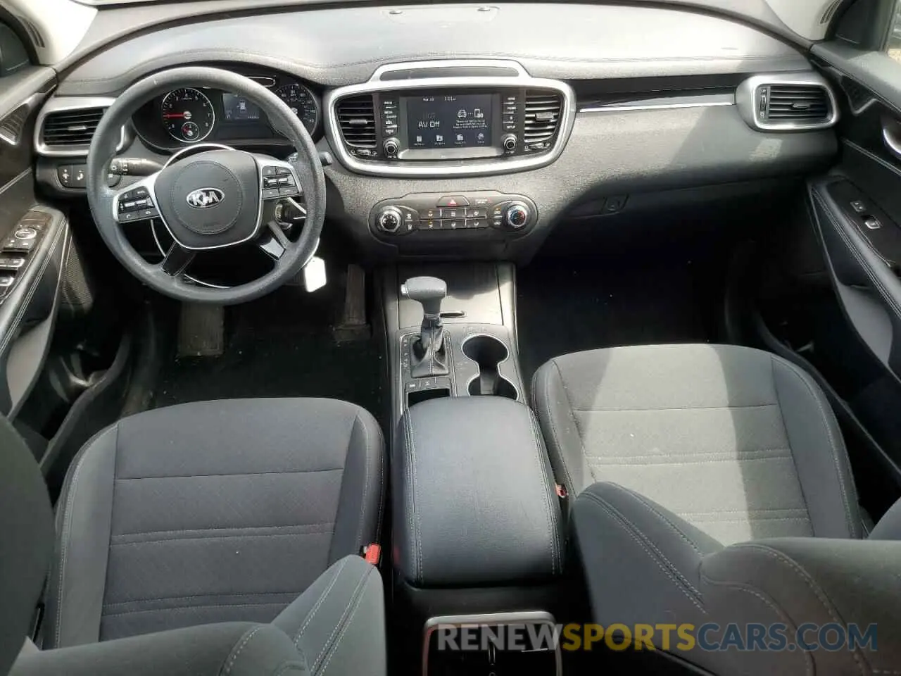 8 Photograph of a damaged car 5XYPGDA38KG574658 KIA SORENTO 2019