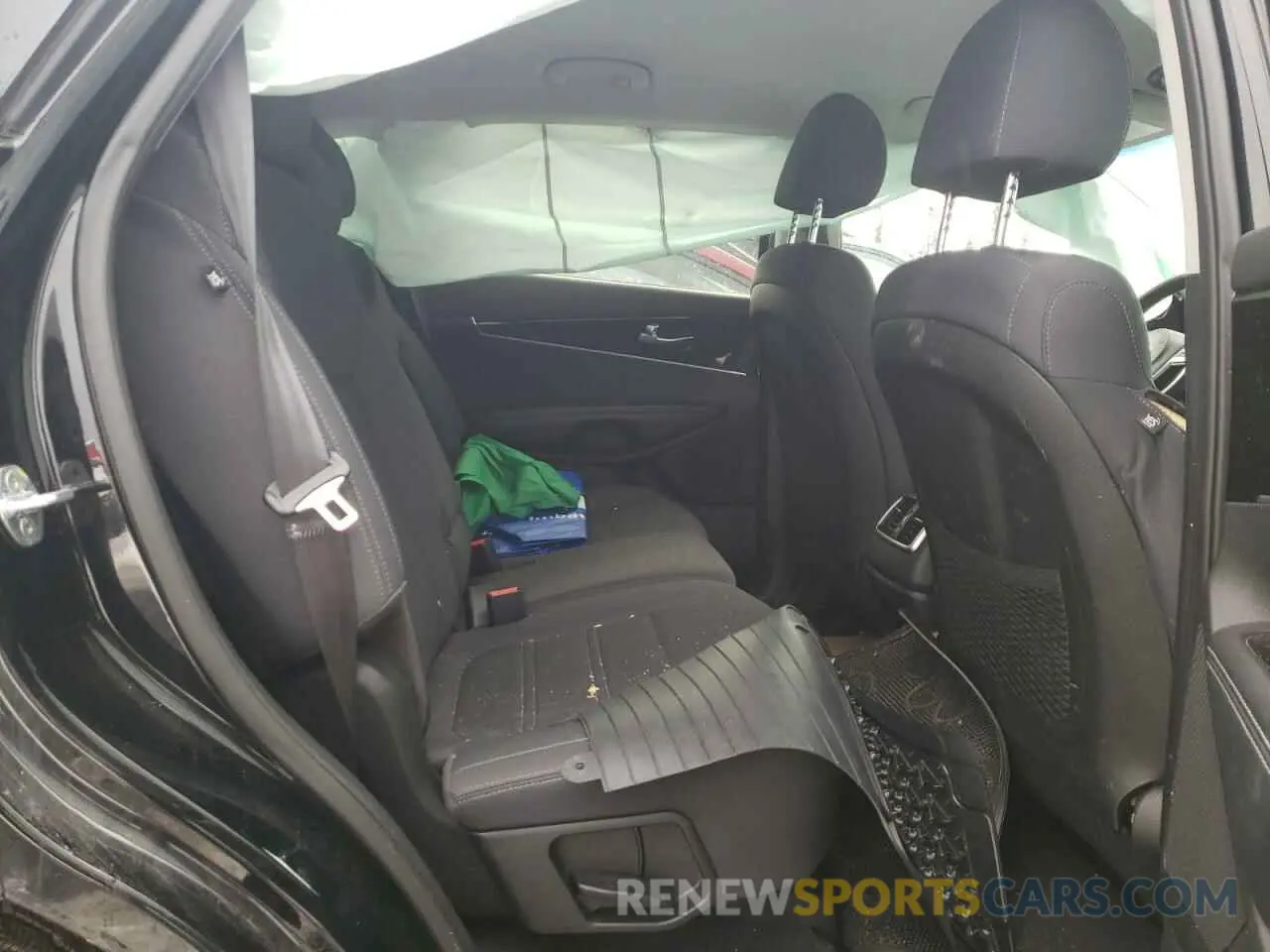 11 Photograph of a damaged car 5XYPGDA38KG606136 KIA SORENTO 2019