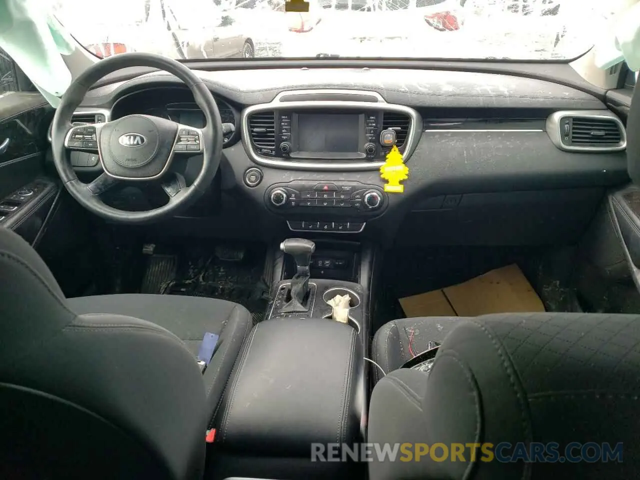 8 Photograph of a damaged car 5XYPGDA38KG606136 KIA SORENTO 2019