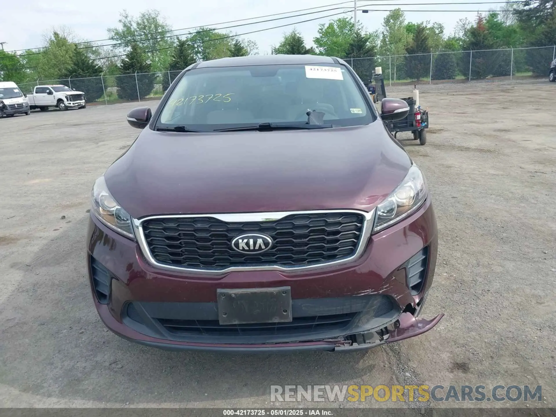 12 Photograph of a damaged car 5XYPGDA39KG478036 KIA SORENTO 2019