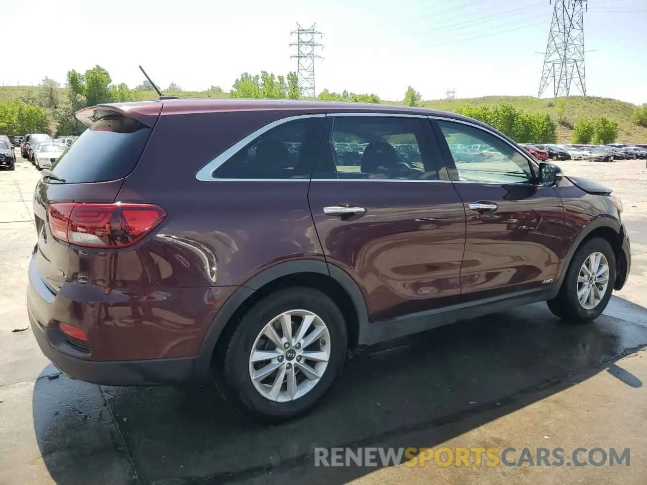 3 Photograph of a damaged car 5XYPGDA39KG526876 KIA SORENTO 2019
