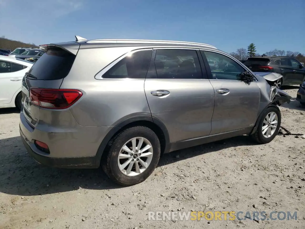 3 Photograph of a damaged car 5XYPGDA39KG532936 KIA SORENTO 2019