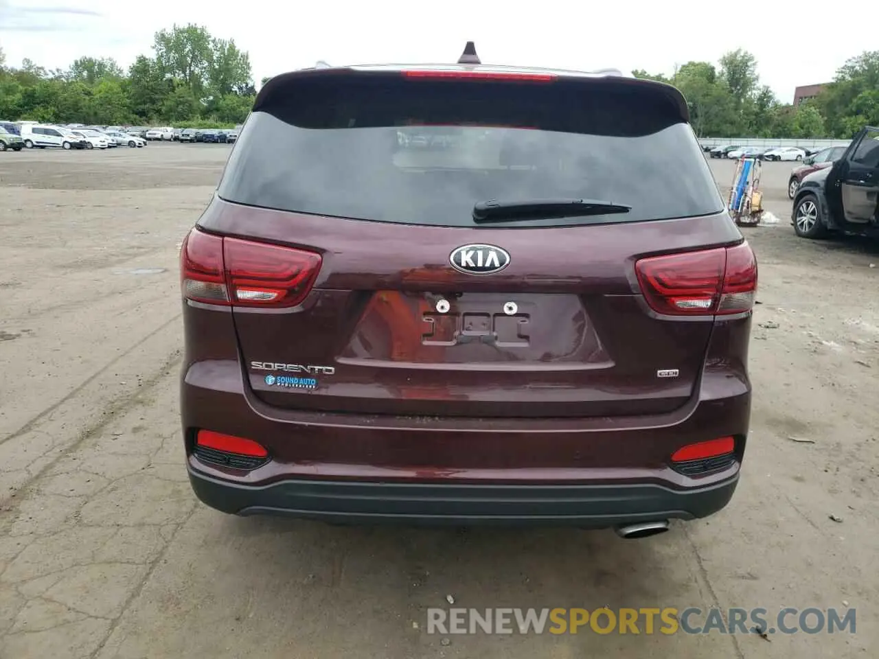 6 Photograph of a damaged car 5XYPGDA39KG554337 KIA SORENTO 2019