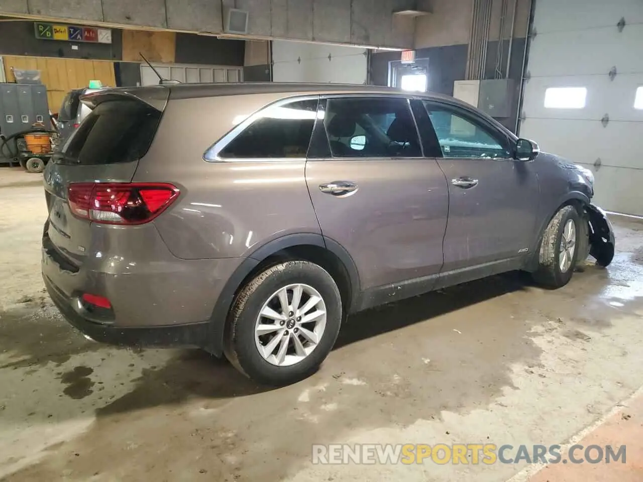 3 Photograph of a damaged car 5XYPGDA39KG554855 KIA SORENTO 2019